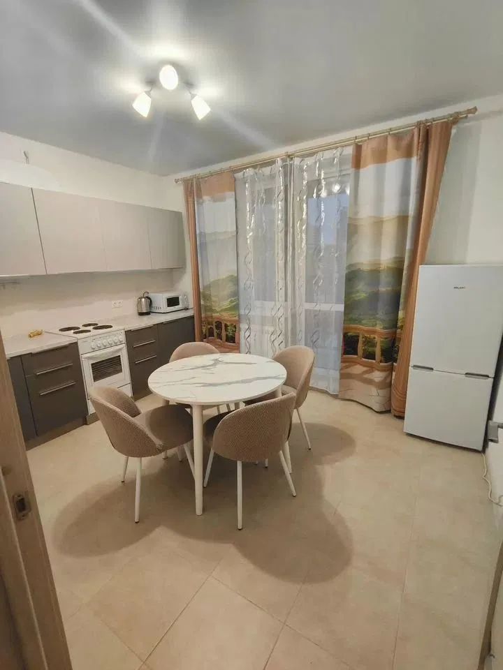 1-комнатная квартира, 43 м² — фото 1