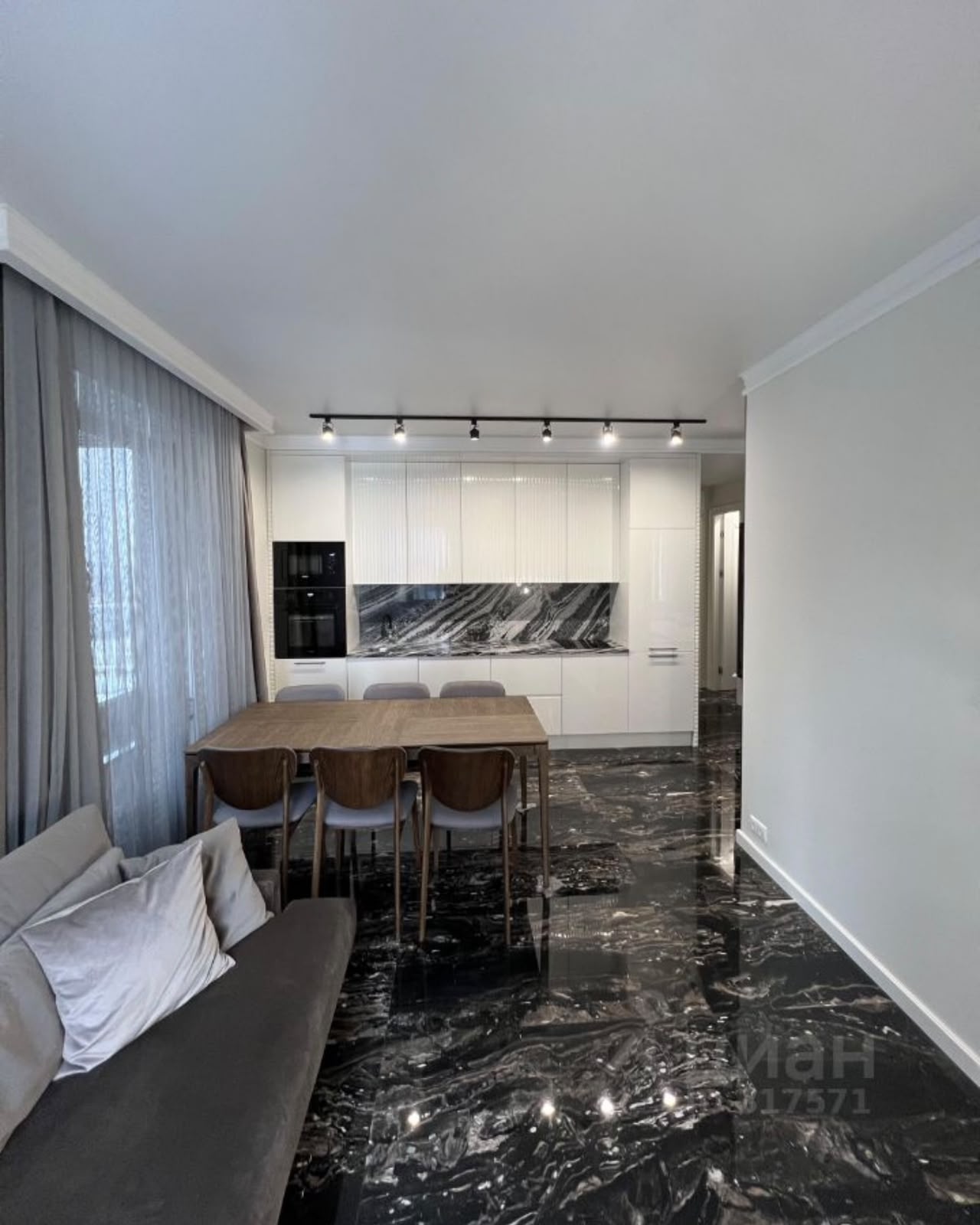 2-комнатная квартира, 55 м² — фото 1