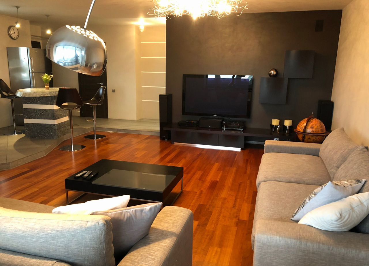 2-комнатная квартира, 78 м² — фото 1