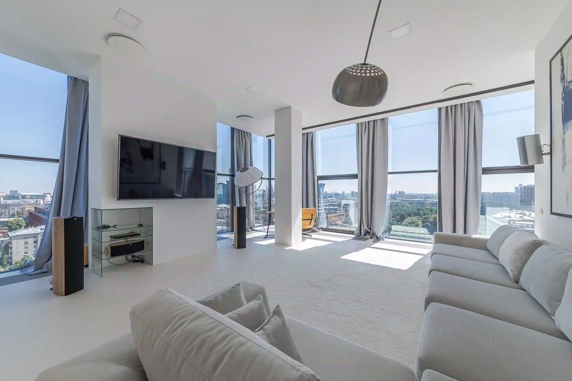 3-комнатная квартира, 215 м² — фото 1