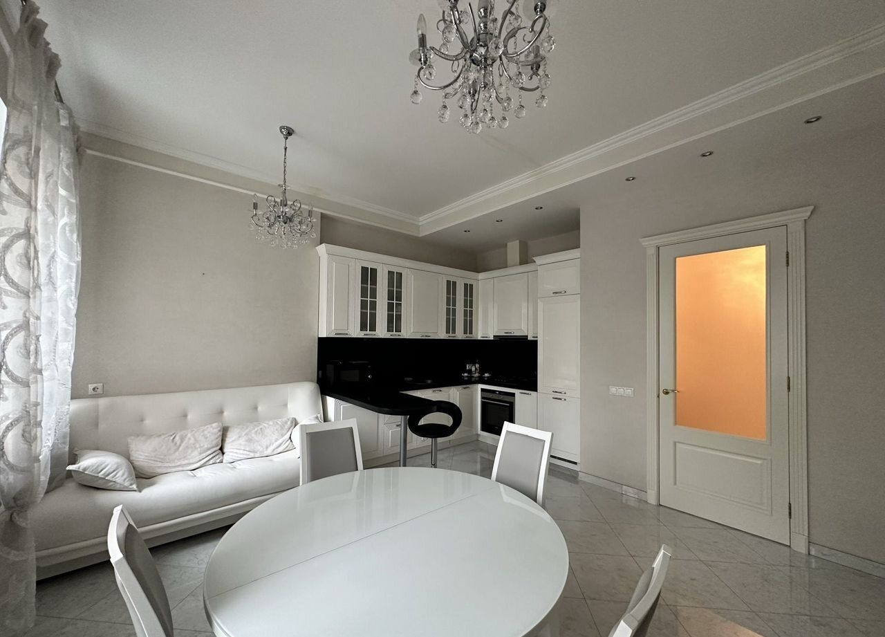 2-комнатная квартира, 67,8 м² — фото 3