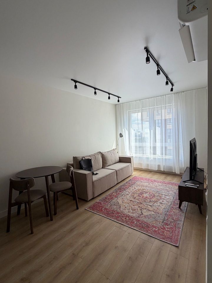 1-комнатная квартира, 42 м² — фото 1