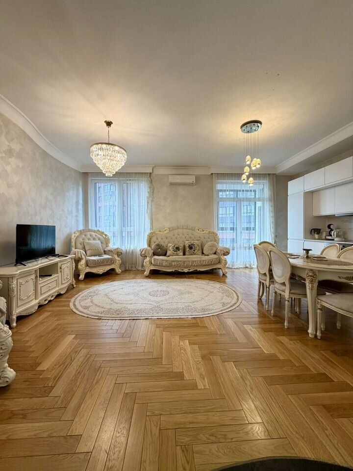 2-комнатная квартира, 74 м² — фото 2