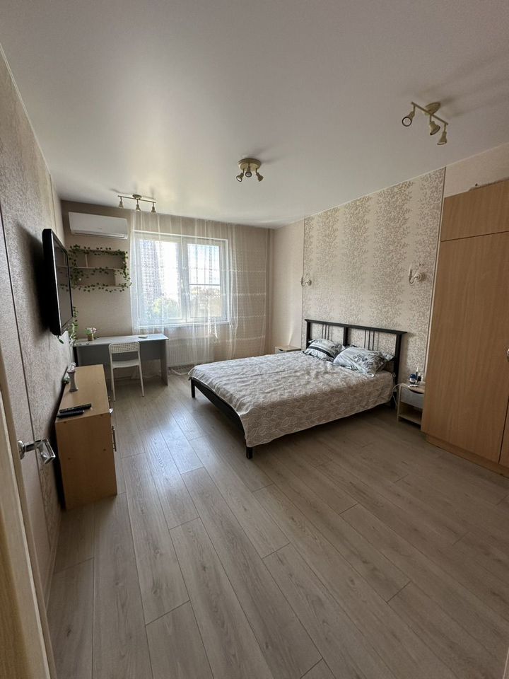 1-комнатная квартира, 42 м² — фото 1
