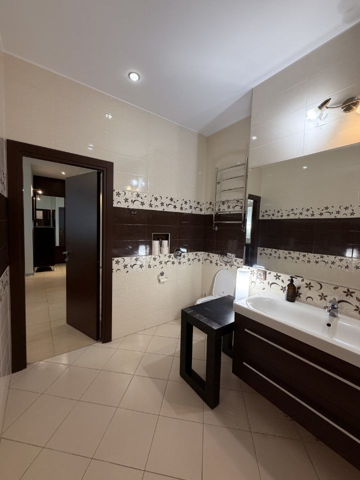 2-комнатная квартира, 56 м² — фото 8