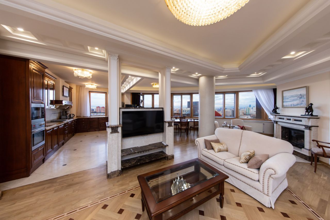 3-комнатная квартира, 230 м² — фото 1