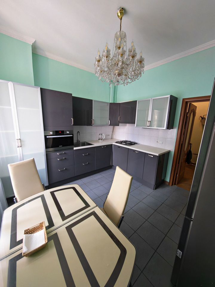 3-комнатная квартира, 130 м² — фото 1