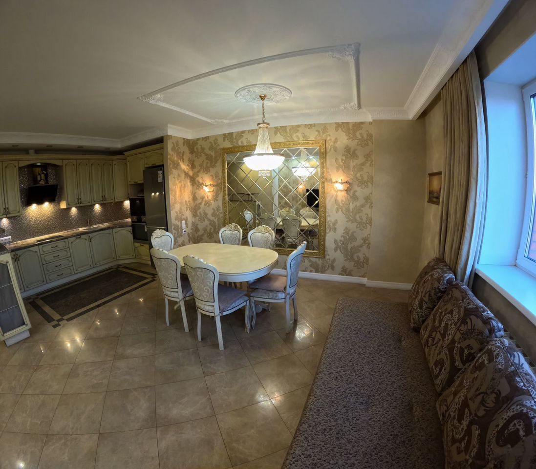 5-комнатная квартира, 145 м² — фото 1