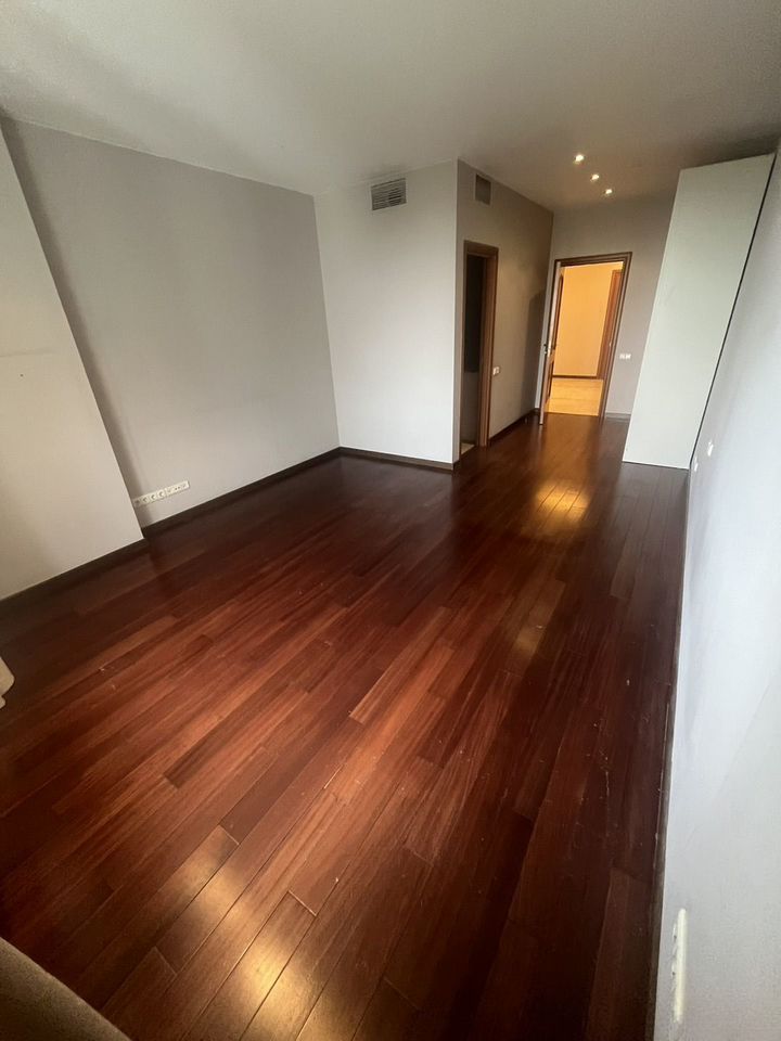 3-комнатная квартира, 157 м² — фото 1
