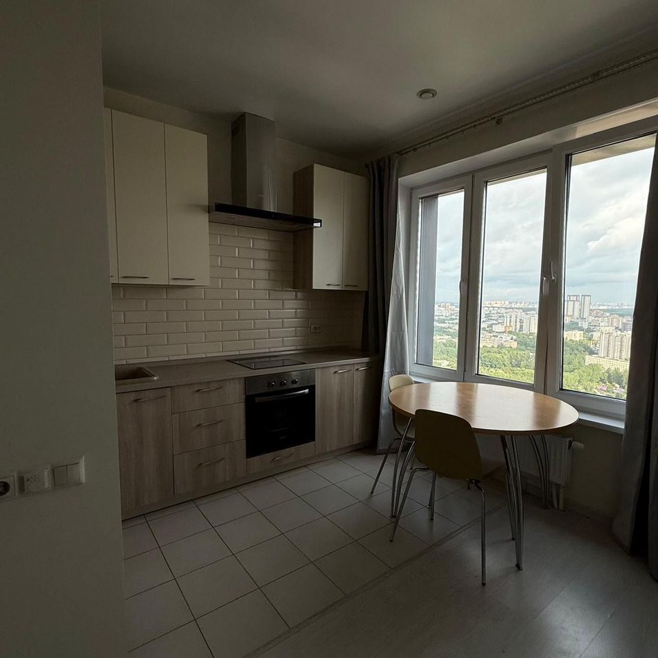 1-комнатная квартира, 42 м² — фото 1