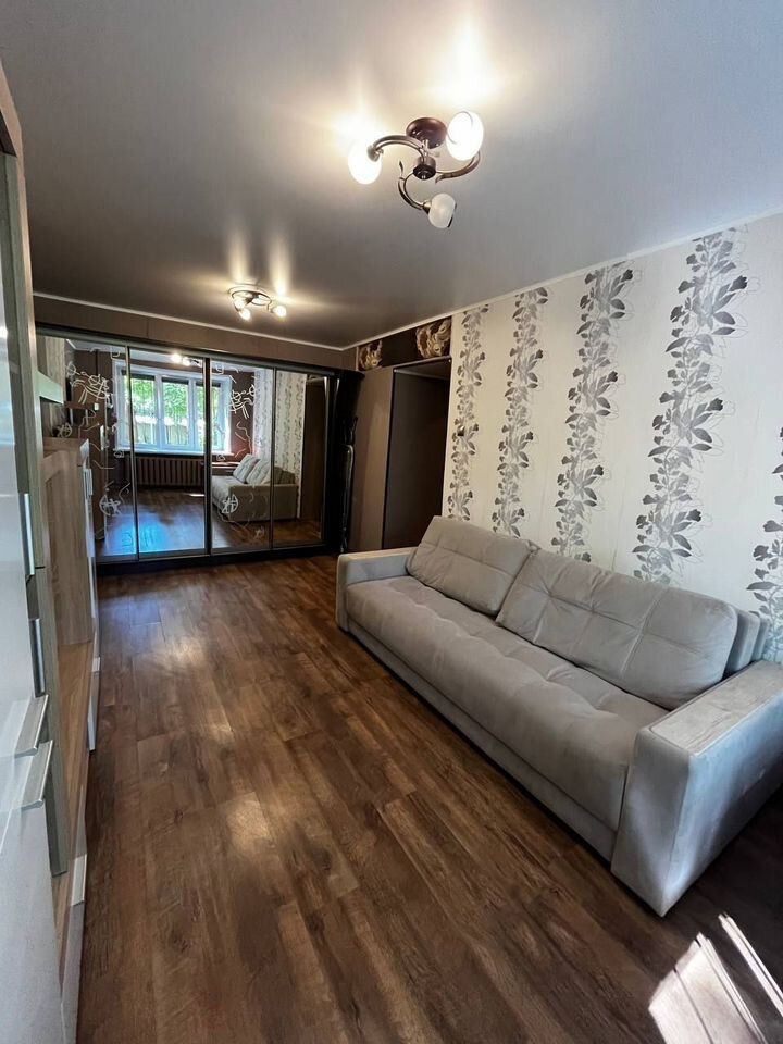 2-комнатная квартира, 42 м² — фото 2