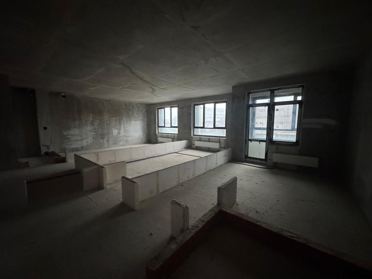 Квартира-студия, 82 м² — фото 1
