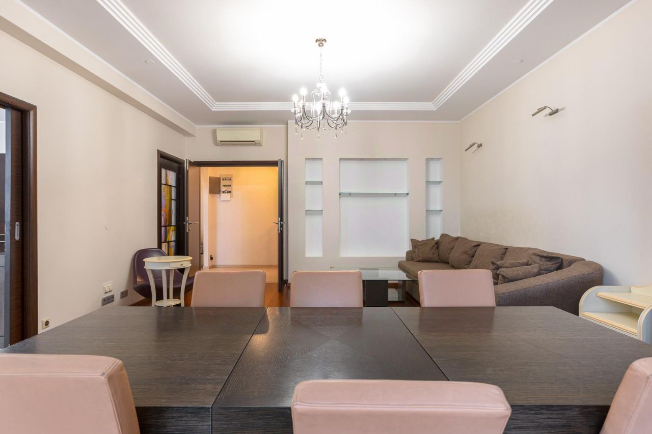 5-комнатная квартира, 220 м² — фото 1