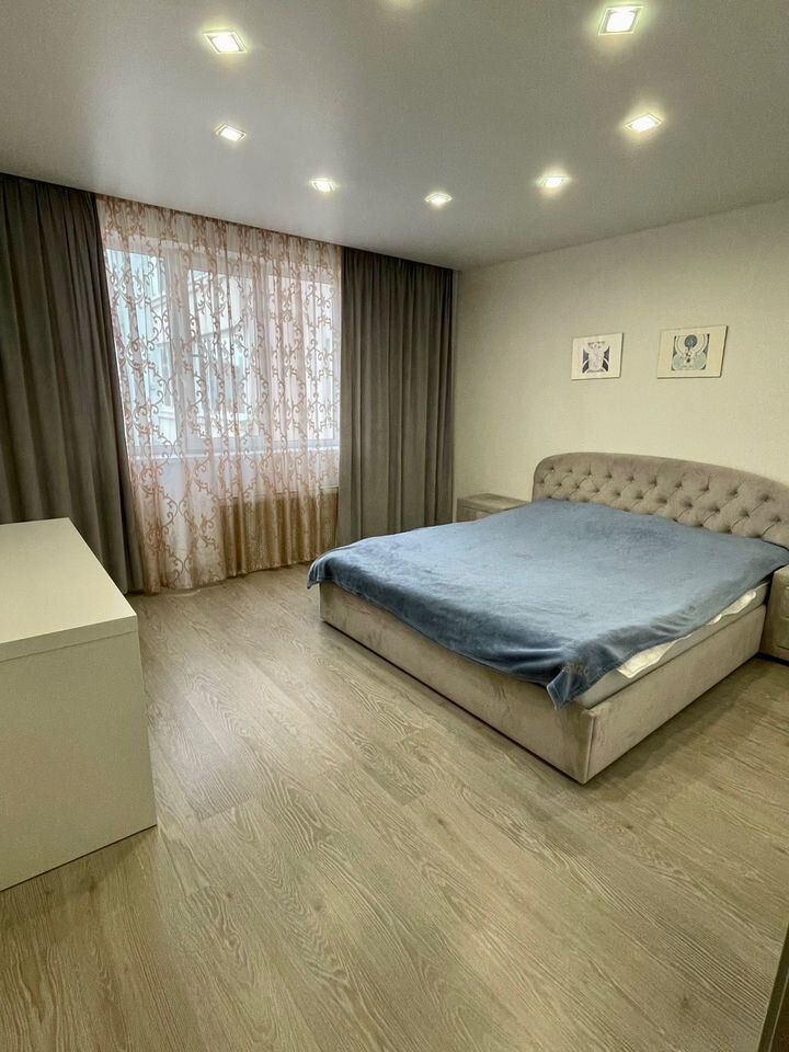 3-комнатная квартира, 90 м² — фото 1