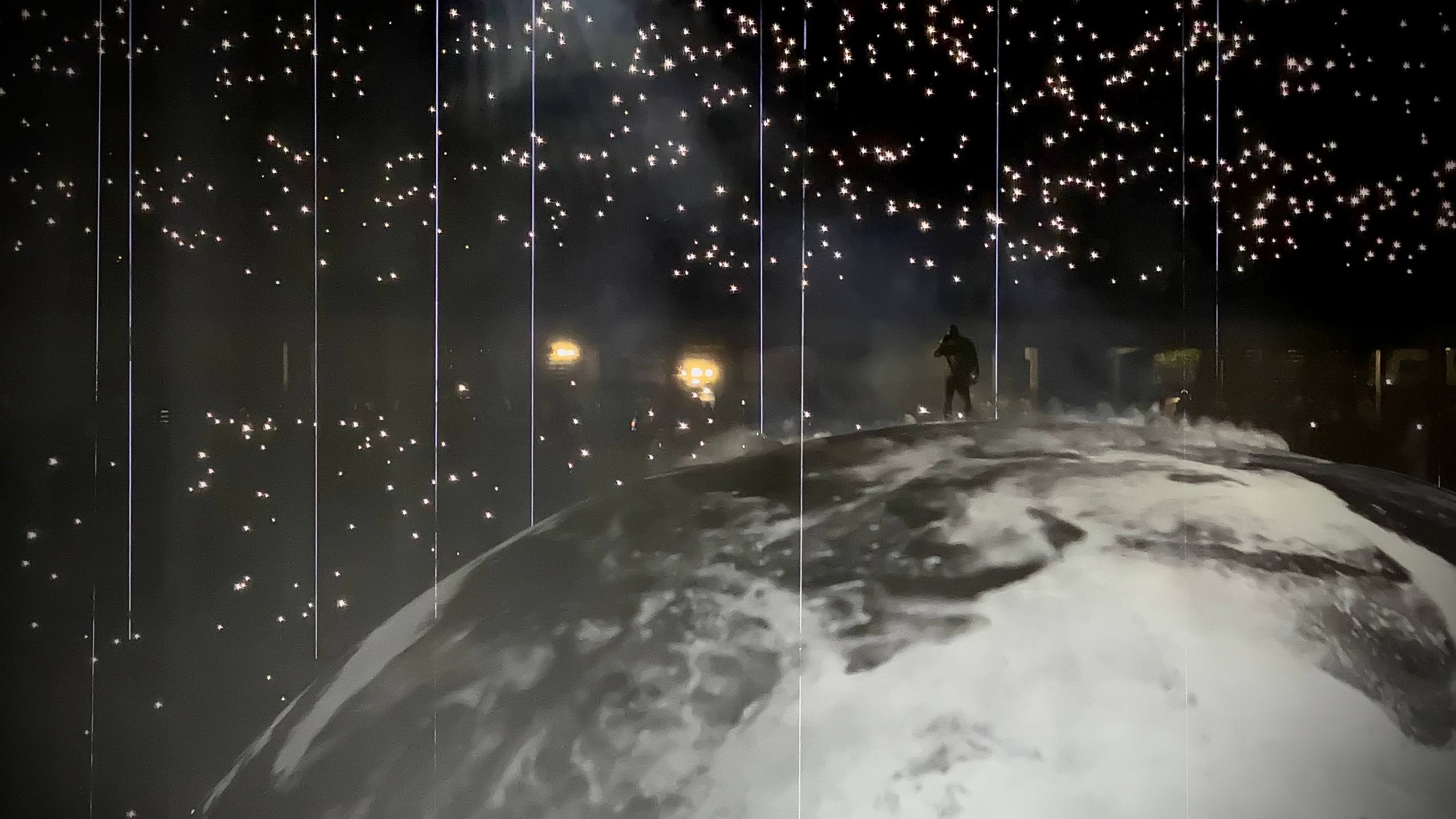 YE LIVE IN ISTAMBUL 2026 Человеческая фигура на вершине мира Опыт близкий скорее к религи…, media 6