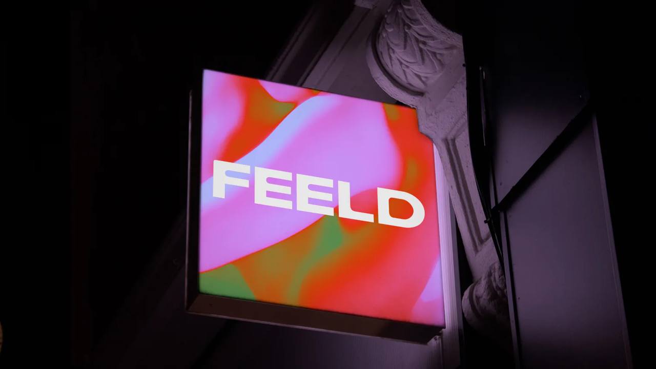 Еще один редизайн! Feeld обновился. Тоже иконка на чёрном фоне (да-да, это тёмно-тёмно се…, медиа 3