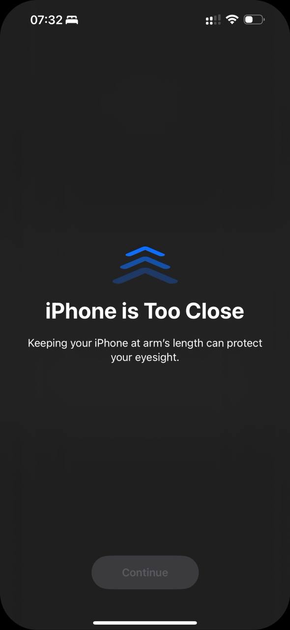 Удалось поймать главную фичу iOS 17. Заботу о наших глазах. Нужно будет втихаря включить…