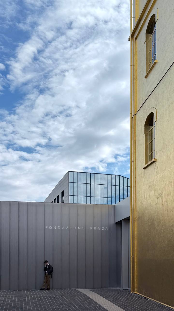 Fondazione Prada Milan Ощущение, что побывал внутри сай-фай фильма. Такие отточенные прос…