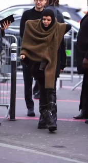 Here is a woman responsible for business processes and co-owner of an independent fashion house with revenue of more than a billion dollars. Owenscorp has, by different estimates, from 200 to 350 employees.