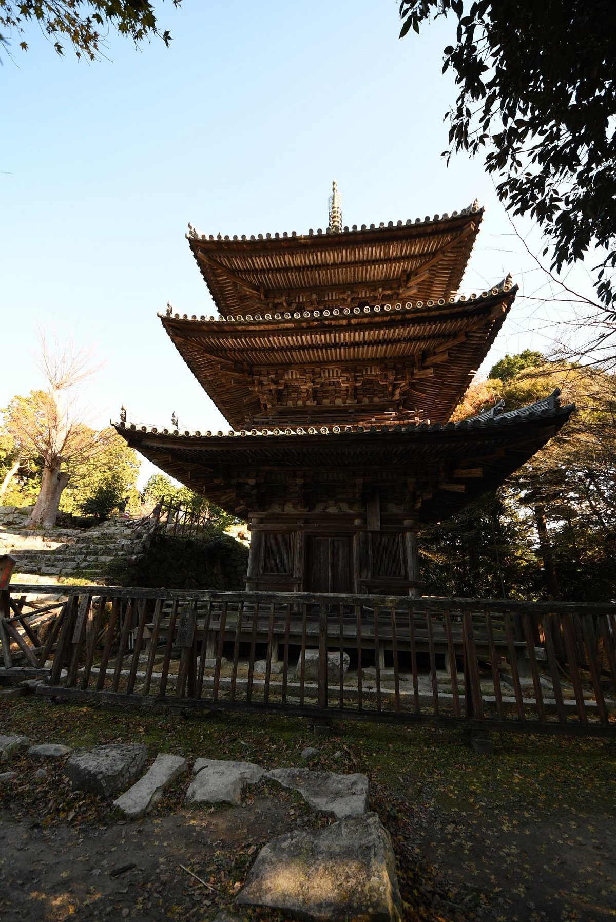 Руины замка Адзути