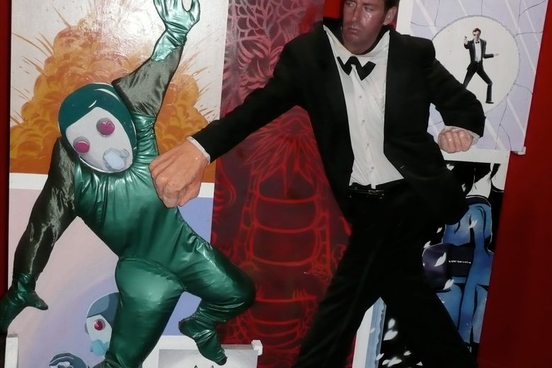 007 Museum cover image