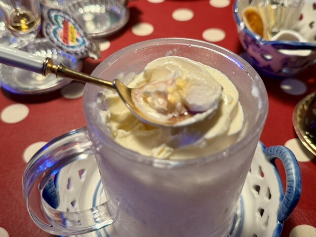 Milk Mura Sapporo: мягкое мороженое и ликёры — 3