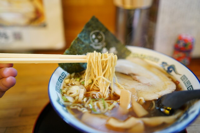 Asahikawa Ramen Aoba Honten: klassische Shoyu-Ramen — 5
