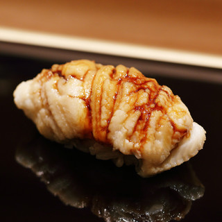 Sushi Minato: суши эдомаэ из морепродуктов Хоккайдо — 4
