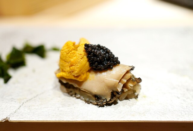 Sushi Ei: нестандартные суши омакасэ и редкое сакэ — 1