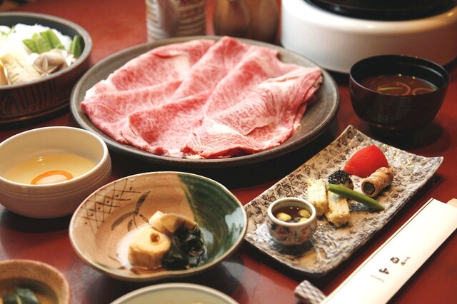 Sukiyaki Kappou Hiyama: классическое сукияки в историческом здании — 4