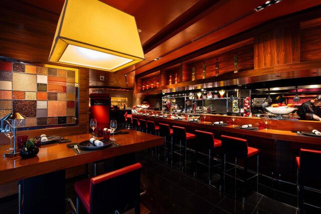 L'ATELIER de Joel Robuchon: современная французская кухня за стойкой — 2