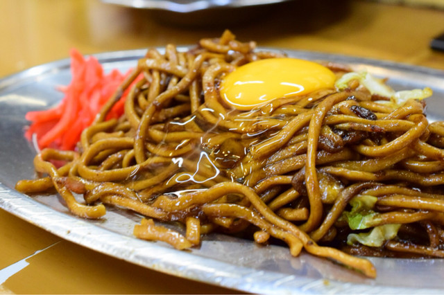 Fuku Chan: klassische Yakisoba in einer Retro-Izakaya — 1