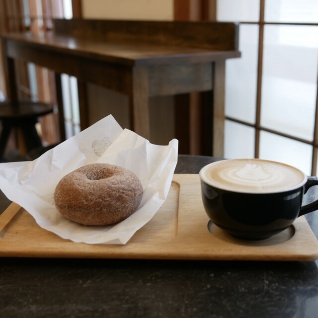 haritts Uehara: Artisan Doughnuts in a Renovated House — 3