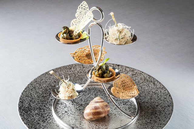 ASAHINA Gastronome: Theatralische französische Haute Cuisine — 1