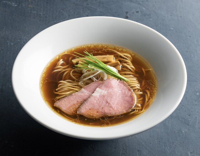 Shinjiko Shijimi Chuka Soba Kohaku Tokyo honten: рамен на бульоне из моллюсков — 3