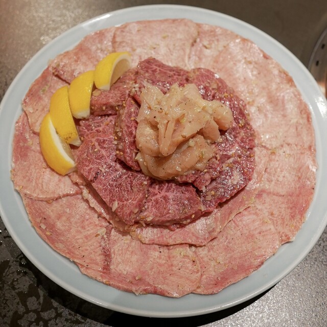 Yakiniku Seiryuuen: легендарный солёный говяжий язык и юкхэ — 2