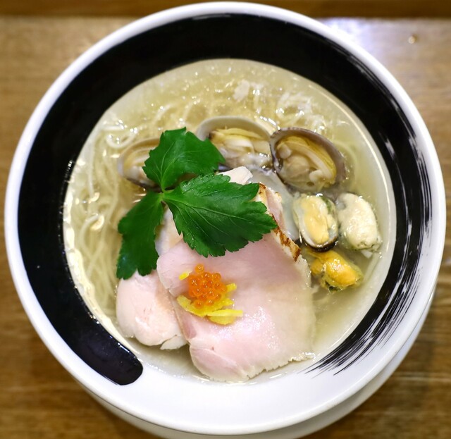 SOBA-Shiro Kuro: рамен на бульоне из моллюсков — 2