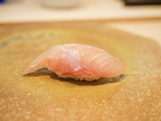 Sushi Saito Hanare NANZUKA: суши эдомаэ в галерее искусств — 4