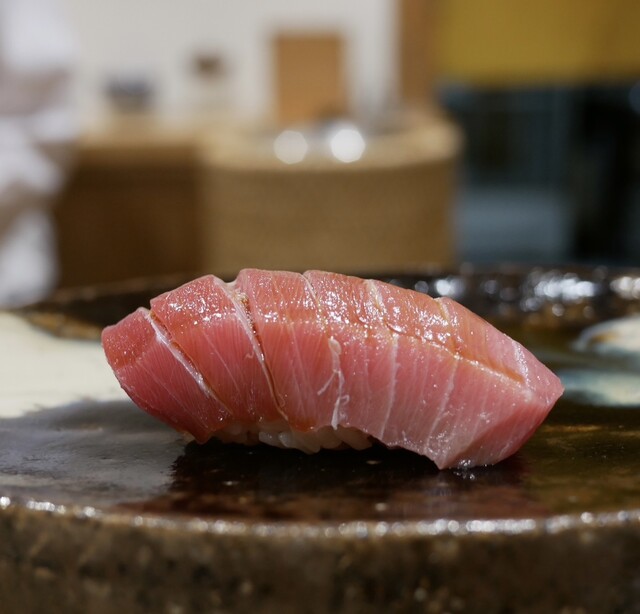 Sushi Miyuki: щедрые нигири в стиле эдомаэ — 3