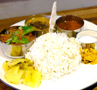 Spice Bar Mon Curry: южно-индийские карри-сеты — 3