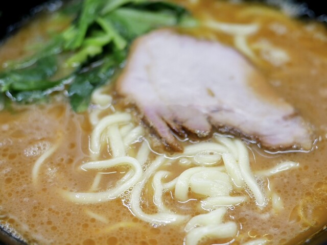 Ramen Sugita Ya Honten: рамен иэкэй за стойкой с 5 утра — 2