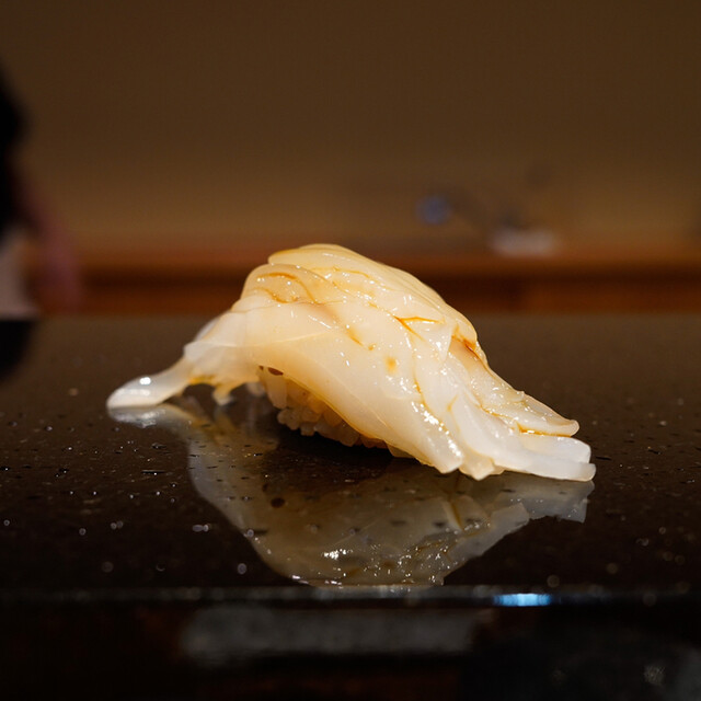 Sushi Shinosuke: омакасэ из рыбы Хокурику за стойкой — 2