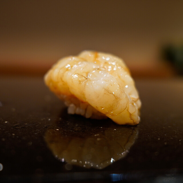 Sushi Shinosuke: омакасэ из рыбы Хокурику за стойкой — 4