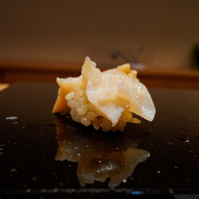 Sushi Shinosuke: омакасэ из рыбы Хокурику за стойкой — 5