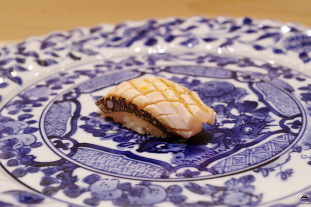 Sushi-ya Kozakura: суши эдомаэ из рыбы Хокурику — 1