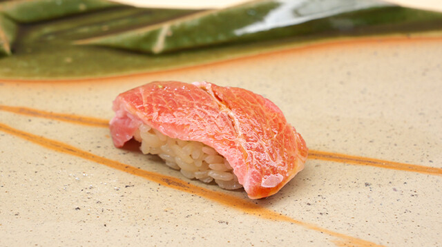 Sushi Kibatani: омакасэ эдомаэ из рыбы залива Тояма — 1