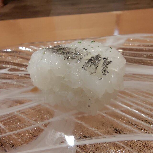 Kanazawa Sushi Yojiro: слоёные нигири из местной рыбы — 4