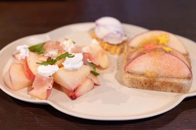 Momo no Noka Cafe La Pesca: фермерское кафе с персиками — 3