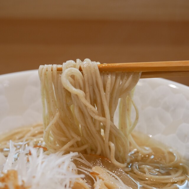 Komugi Soba Ike: рамэн на прозрачном курином бульоне — 4
