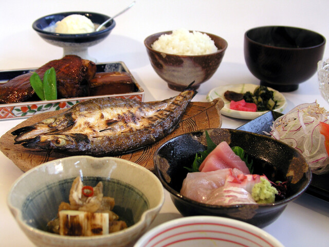 Kaiko Rakuzan Kamatsuru: морепродукты от потомственных торговцев рыбой — 5